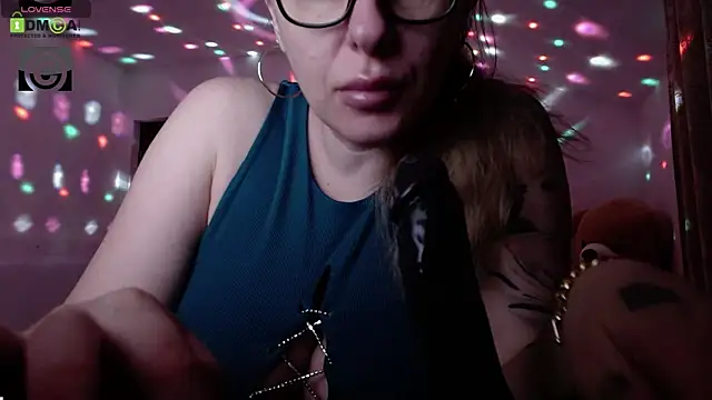 SonyaDevon online show from 28, 12, 2024