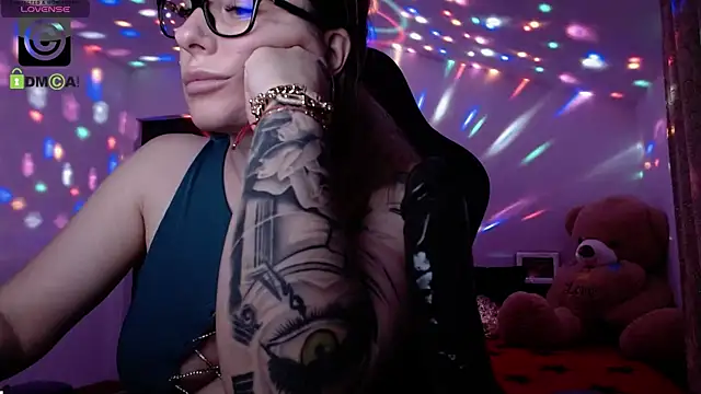 SonyaDevon online show from 28, 12, 2024