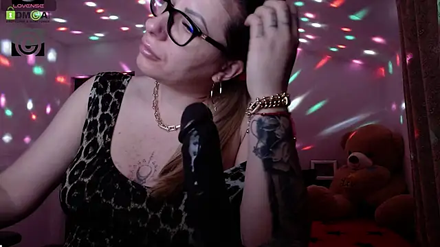 SonyaDevon online show from 4, 1, 2025