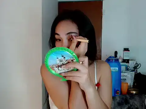 Snapshot of SweetLilly_18 chatting on 3, 1, 2025 SweetLilly 18 online show from 3, 1, 2025