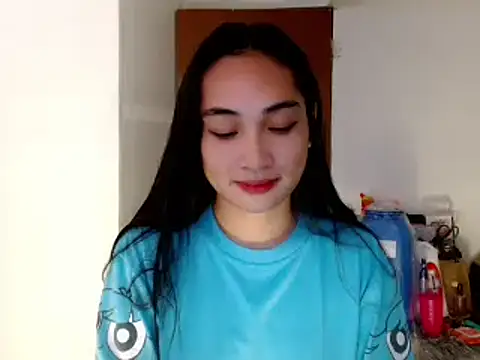 Snapshot of SweetLilly_18 chatting on 26, 1, 2025 SweetLilly 18 online show from 26, 1, 2025