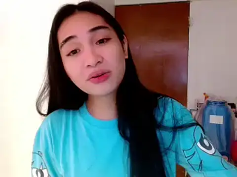 Snapshot of SweetLilly_18 chatting on 26, 1, 2025 SweetLilly 18 online show from 26, 1, 2025