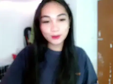 Snapshot of SweetLilly_18 chatting on 16, 2, 2025 SweetLilly 18 online show from 16, 2, 2025