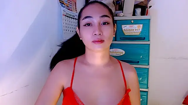 Snapshot of SweetLilly_18 chatting on 17, 9, 2025 SweetLilly 18 online show from 17, 9, 2025