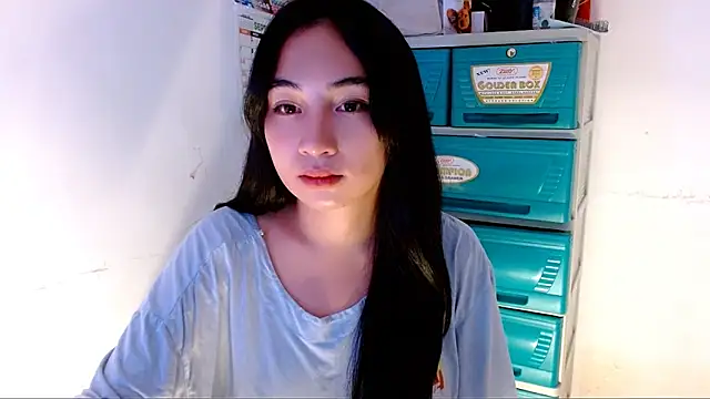 Snapshot of SweetLilly_18 chatting on 18, 9, 2025 SweetLilly 18 online show from 18, 9, 2025