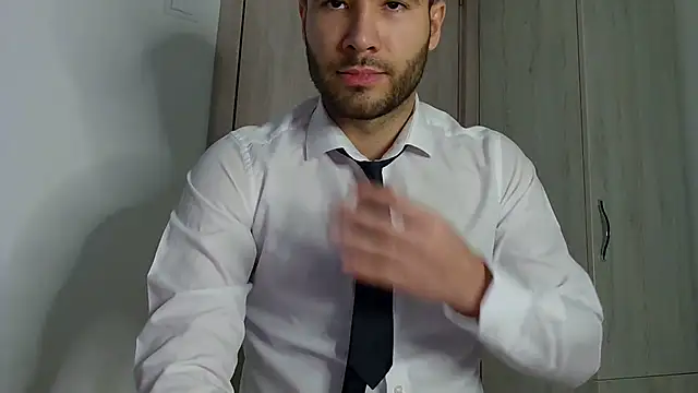 Justynn1 online show from 28, 1, 2025