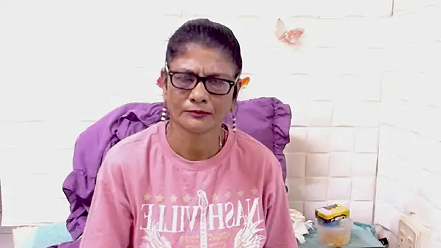 Snapshot of IndianAllure chatting on 2, 4, 2026 IndianAllure online show from 2, 4, 2026