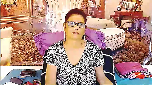 Snapshot of IndianAllure chatting on 23, 4, 2026 IndianAllure online show from 23, 4, 2026