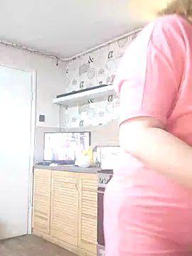 Snapshot of Elza01 chatting on 4, 3, 2025 Elza01 online show from 4, 3, 2025