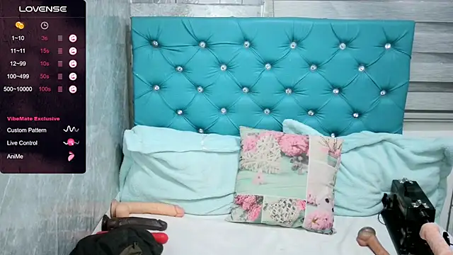 MAARYMOON online show from 9, 1, 2025