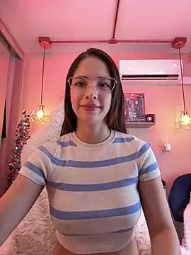 Zoe Bae online show from 6, 1, 2025