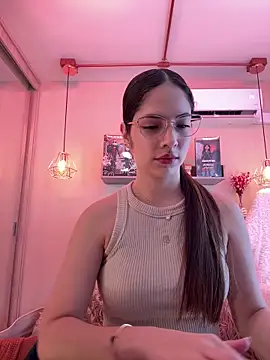 Zoe Bae online show from 18, 3, 2025