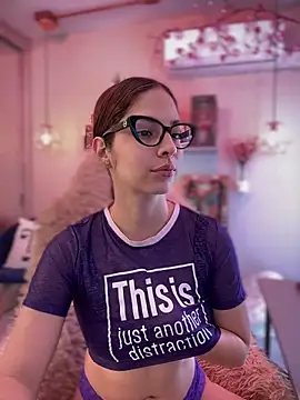 Zoe Bae online show from 17, 9, 2025