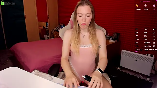 KinsleyHottie online show from 15, 11, 2025