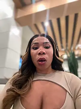 Snapshot of Belle___ chatting on 22, 12, 2024 Belle online show from 22, 12, 2024