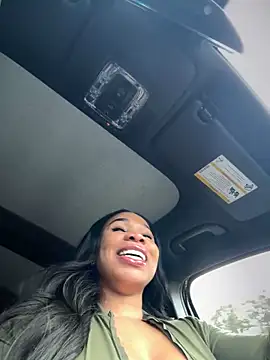 Snapshot of Belle___ chatting on 28, 12, 2024 Belle online show from 28, 12, 2024