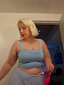 Snapshot of NikiFm chatting on 11, 11, 2025 NikiFm online show from 11, 11, 2025