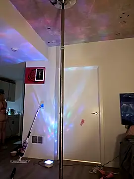 Snapshot of NikiFm chatting on 14, 12, 2025 NikiFm online show from 14, 12, 2025