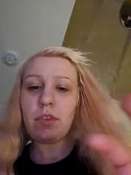 Snapshot of NikiFm chatting on 1, 2, 2026 NikiFm online show from 1, 2, 2026