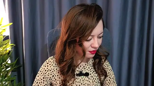 Snapshot of GirlfriendNina chatting on 5, 2, 2026 GirlfriendNina online show from 5, 2, 2026