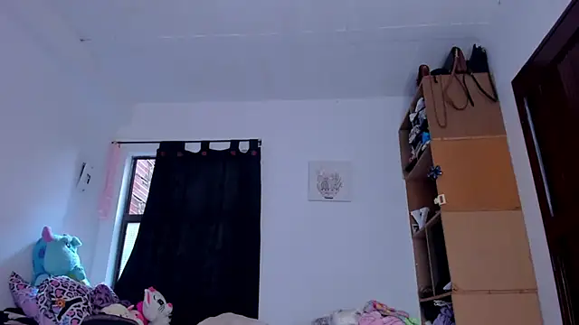 Snapshot of AlondraDiossa03 chatting on 27, 10, 2025 AlondraDiossa03 online show from 27, 10, 2025