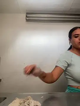 Snapshot of AlondraDiossa03 chatting on 21, 11, 2025 AlondraDiossa03 online show from 21, 11, 2025