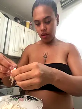 Snapshot of AlondraDiossa03 chatting on 22, 11, 2025 AlondraDiossa03 online show from 22, 11, 2025