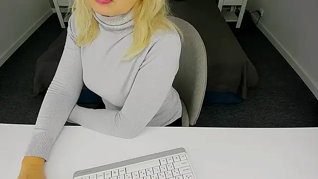 Snapshot of Abby_Moore_ chatting on 27, 1, 2025 Abby Moore online show from 27, 1, 2025