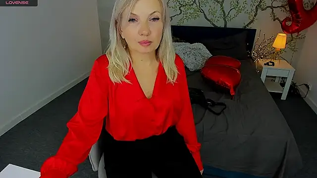 Snapshot of Abby_Moore_ chatting on 17, 2, 2025 Abby Moore online show from 17, 2, 2025