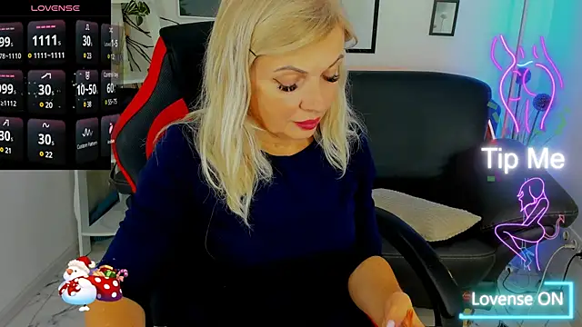 Snapshot of Abby_Moore_ chatting on 4, 3, 2025 Abby Moore online show from 4, 3, 2025