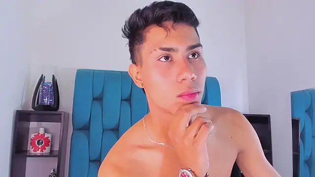 Snapshot of AlanNaughty chatting on 6, 1, 2025 AlanNaughty online show from 6, 1, 2025