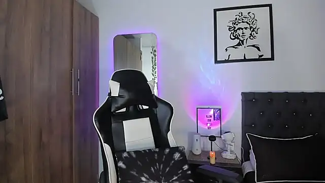 Snapshot of AlanNaughty chatting on 13, 1, 2026 AlanNaughty online show from 13, 1, 2026