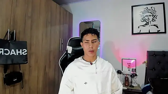 Snapshot of AlanNaughty chatting on 1, 2, 2026 AlanNaughty online show from 1, 2, 2026