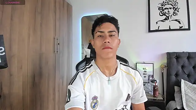 Snapshot of AlanNaughty chatting on 7, 2, 2026 AlanNaughty online show from 7, 2, 2026