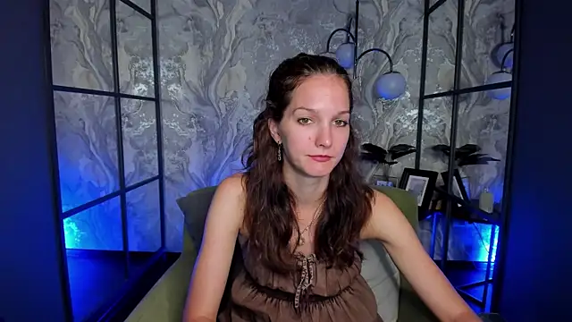 MirandaGlow online show from 2, 8, 2026