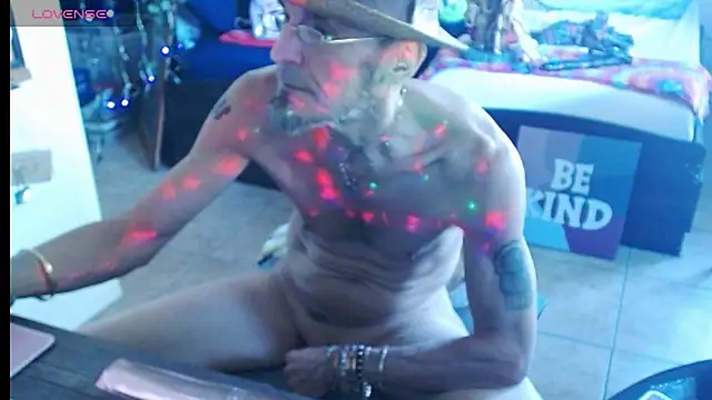 mycock2474u online show from 17, 3, 2025