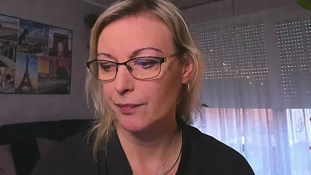 vanessa chat online show from 8, 1, 2025