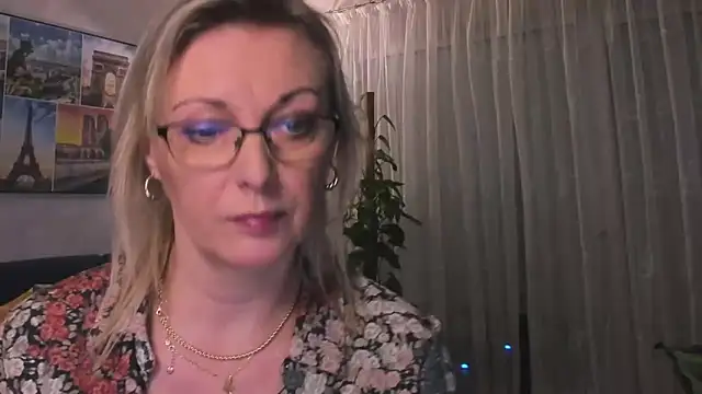 vanessa chat online show from 24, 2, 2025