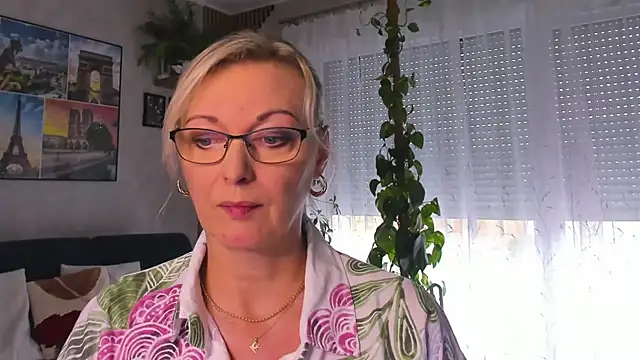 vanessa chat online show from 15, 9, 2025