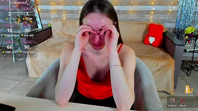 Snapshot of SusanSmit chatting on 6, 3, 2026 SusanSmit online show from 6, 3, 2026