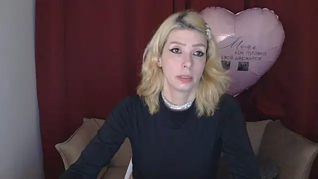 WhiteQueen888 online show from 5, 1, 2025