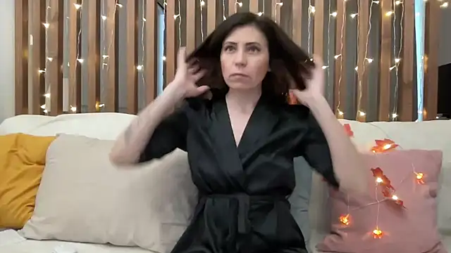 Snapshot of HotyWinter chatting on 31, 10, 2025 HotyWinter online show from 31, 10, 2025