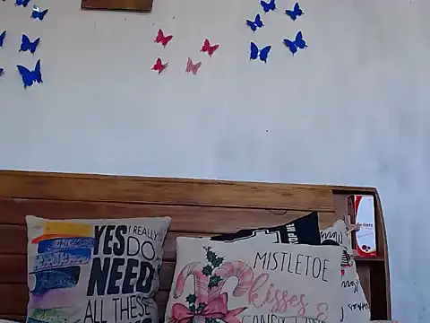 Snapshot of Princess_Ariahsquirty chatting on 15, 10, 2025 Princess Ariahsquirty online show from 15, 10, 2025