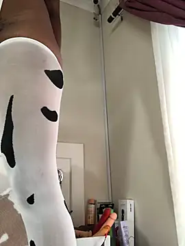 Snapshot of LuciousLips96 chatting on 7, 2, 2025 LuciousLips96 online show from 7, 2, 2025