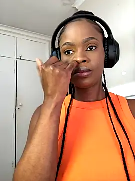 Snapshot of LuciousLips96 chatting on 25, 9, 2025 LuciousLips96 online show from 25, 9, 2025