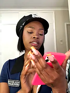 Snapshot of LuciousLips96 chatting on 28, 10, 2025 LuciousLips96 online show from 28, 10, 2025