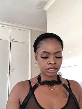 Snapshot of LuciousLips96 chatting on 30, 11, 2025 LuciousLips96 online show from 30, 11, 2025