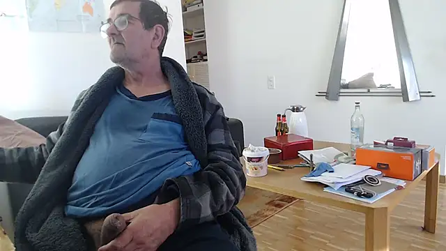 Snapshot of silvio-aus-luzern-CH chatting on 17, 3, 2026 silvio-aus-luzern-CH online show from 17, 3, 2026