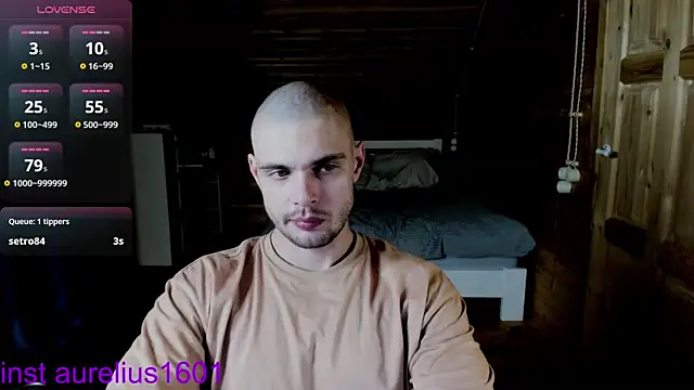 maks wolfis online show from 9, 10, 2025