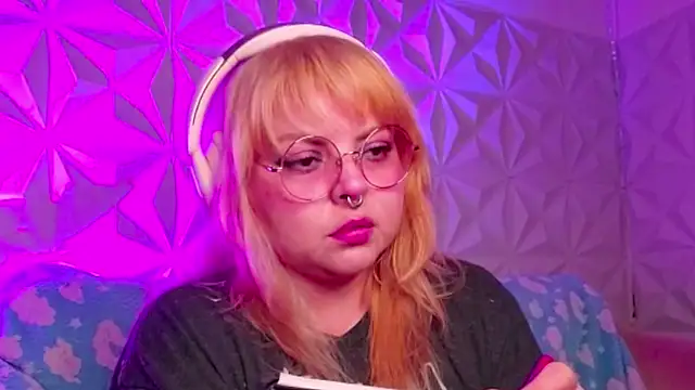 Satyn doll online show from 27, 9, 2025